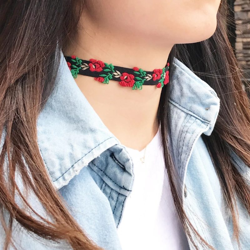 flower choker