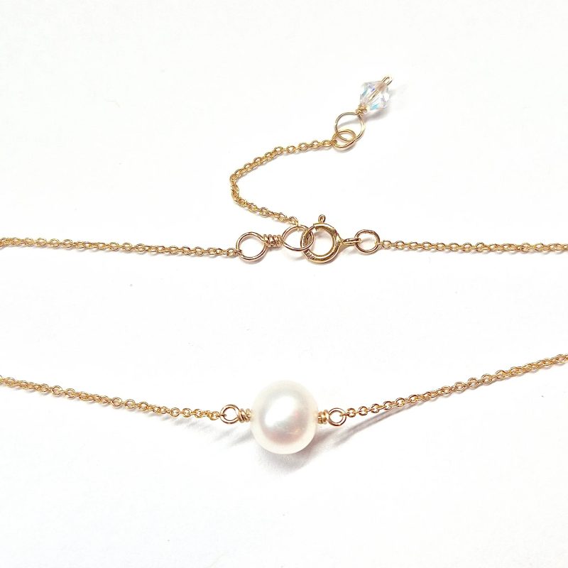 single pearl choker