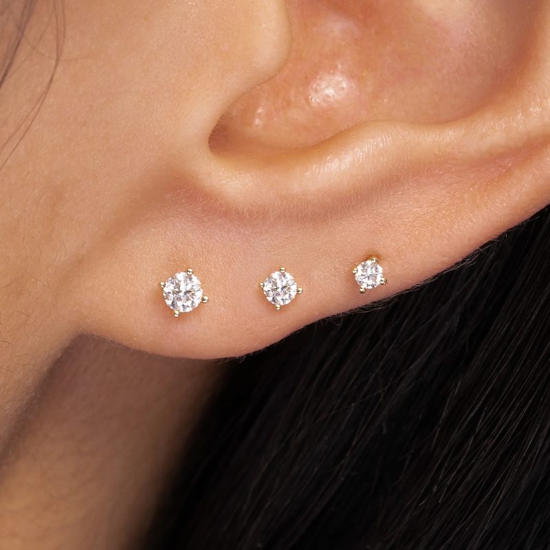 studs earrings