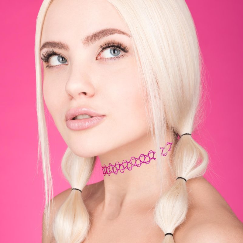 choker tattoo