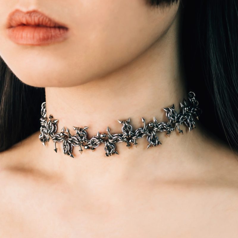 choker tattoo