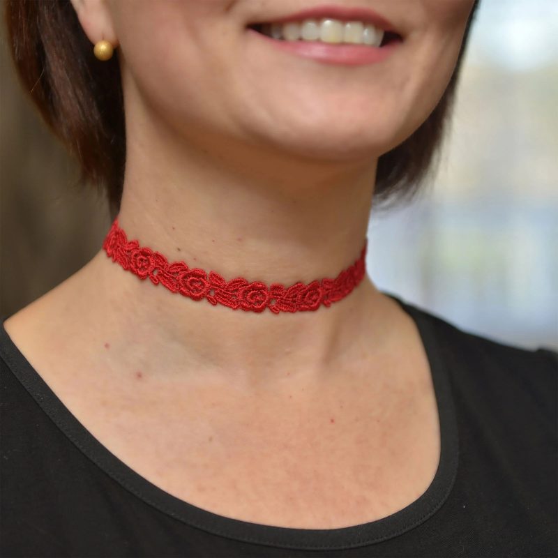 red choker