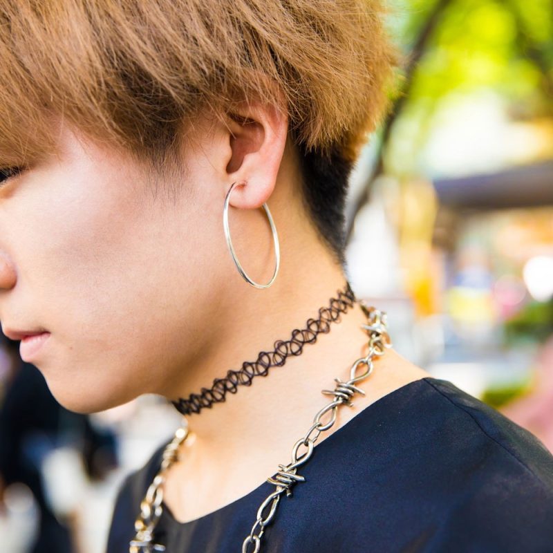 choker tattoo