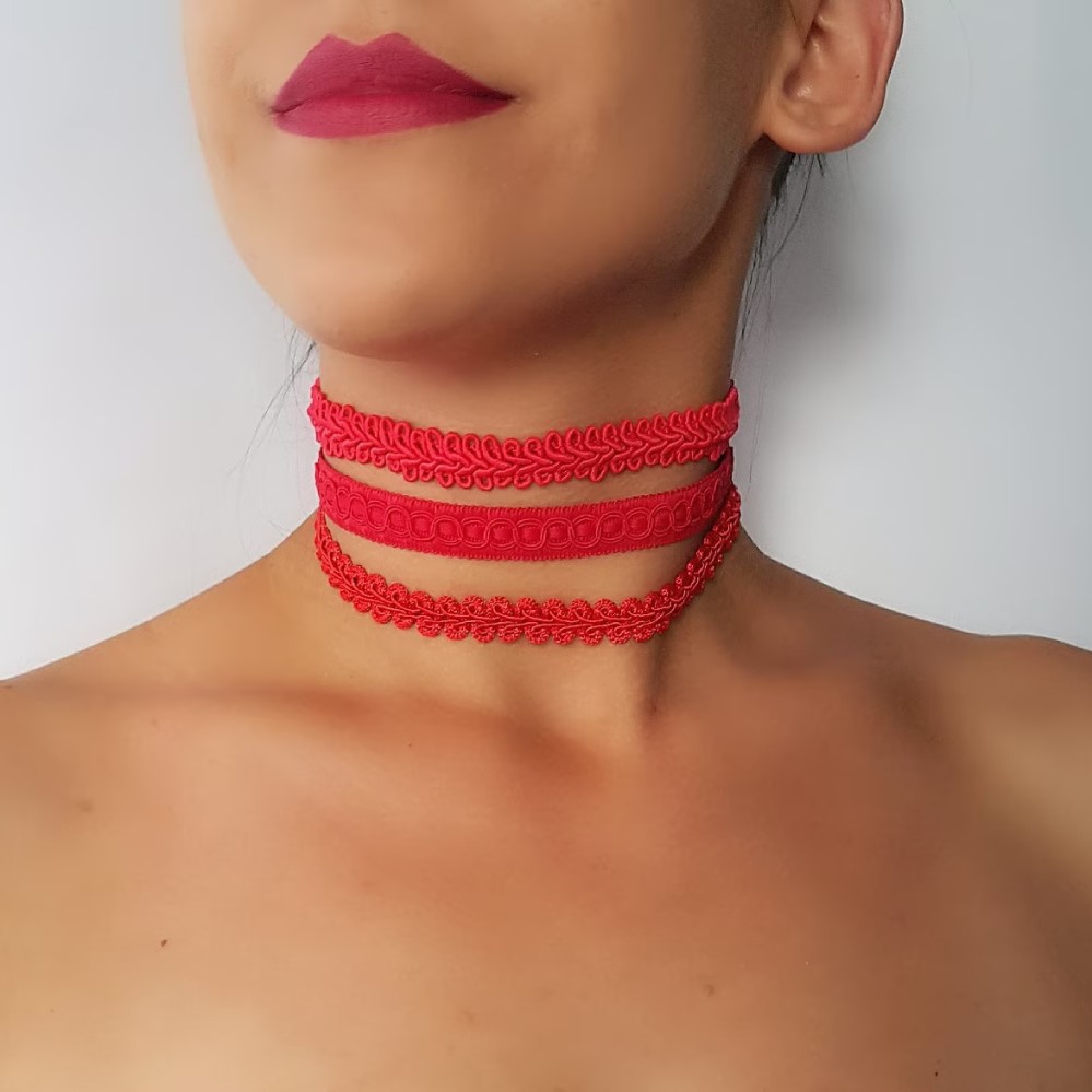 red choker