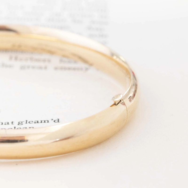 chunky gold bangle