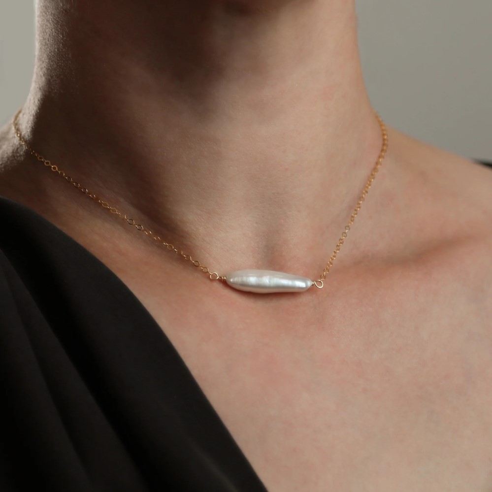 single pearl choker