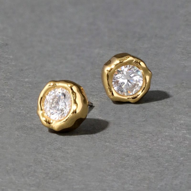 studs earrings