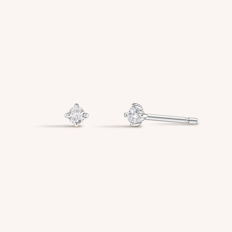 studs earrings