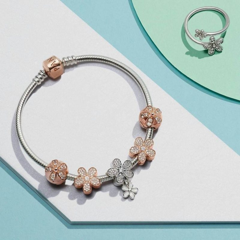 pandora rose gold bangle