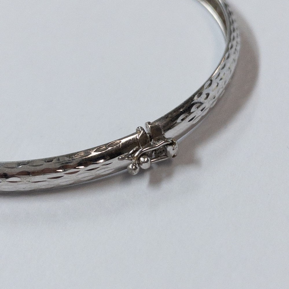 14k white gold bangle bracelet