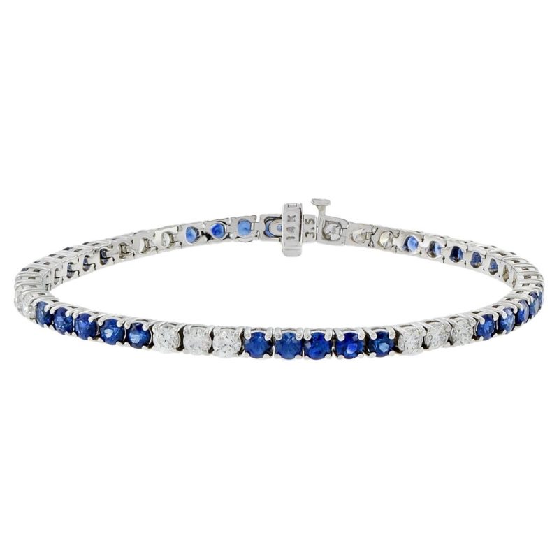 14kt white gold bangle bracelet