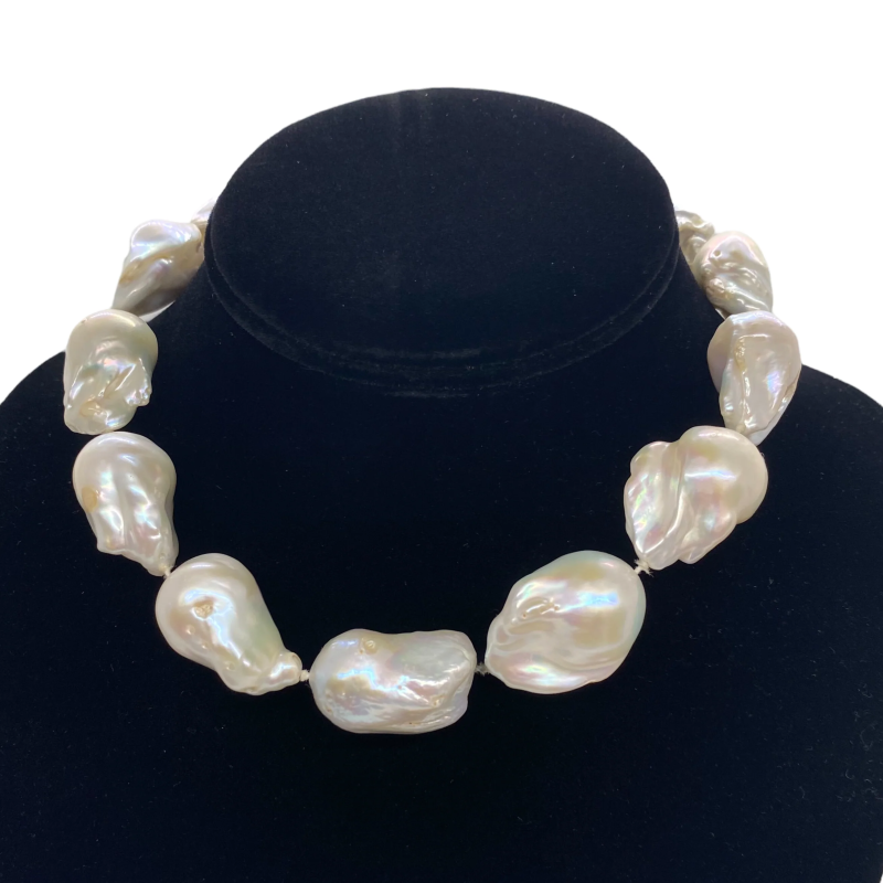baroque pearl choker