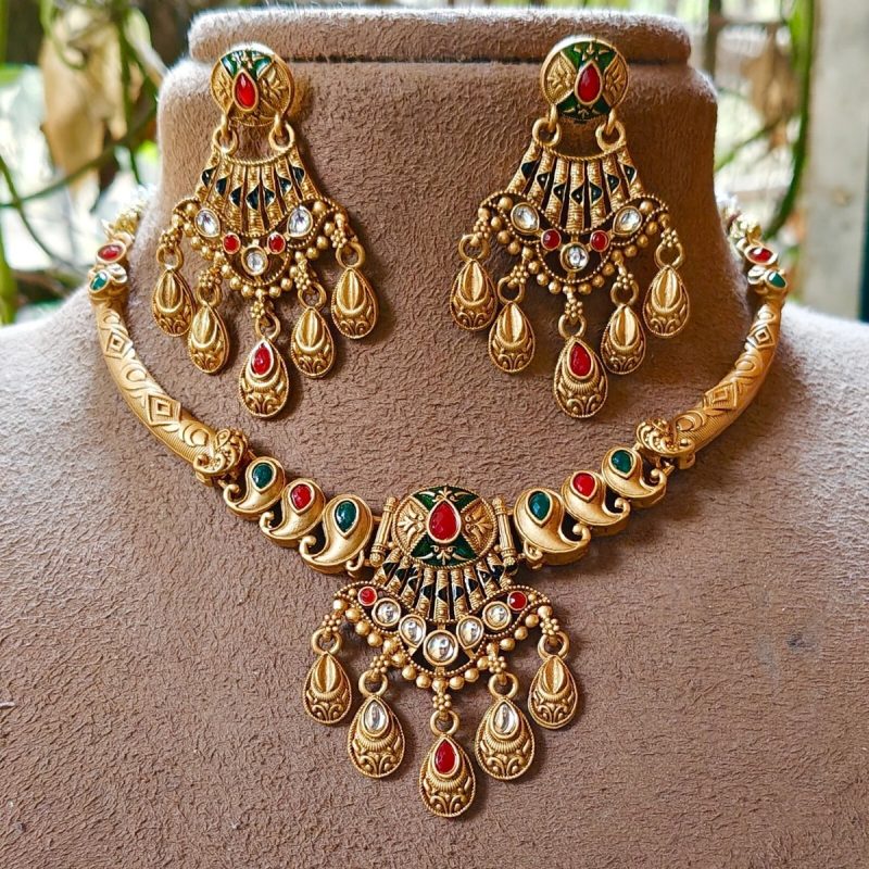kundan choker