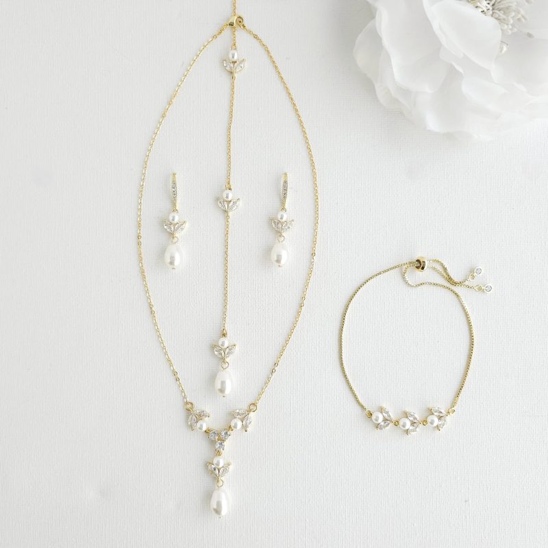 dainty jewelry
