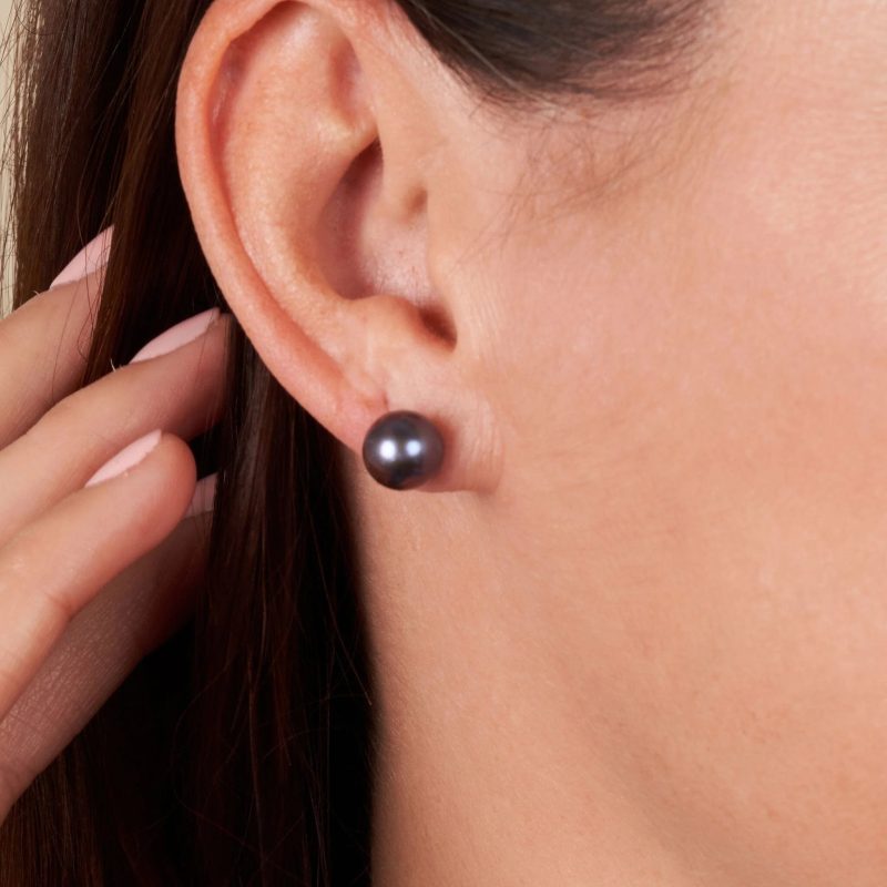 black pearl earrings