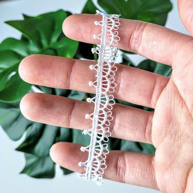 white lace choker