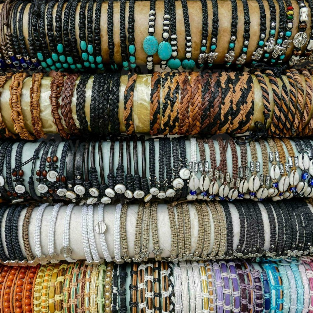 different types of bracelets